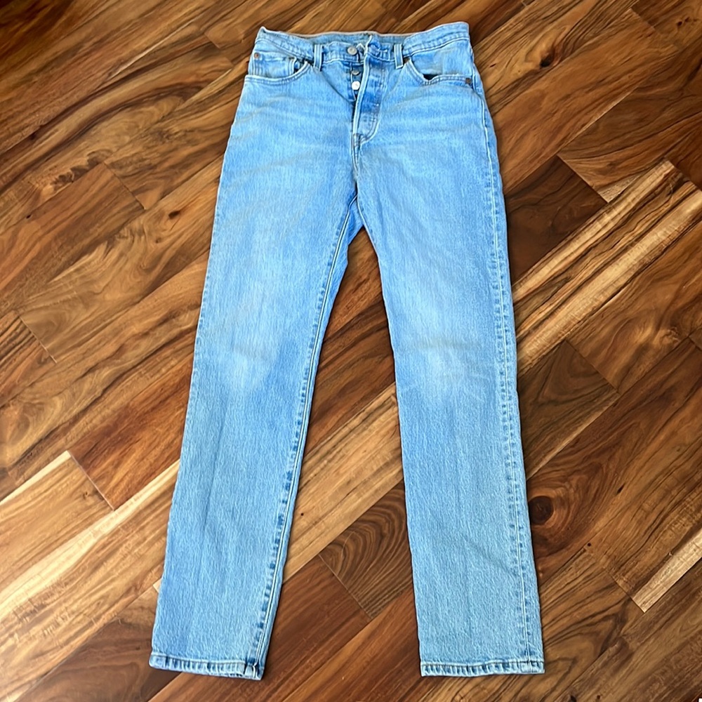 Levis 501 Straight Leg Jean